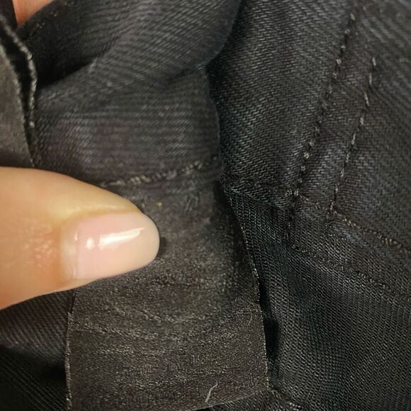 Robin’s Jean Mens Black Distressed Jeans w/ Studded Detail - Picture 13 of 16